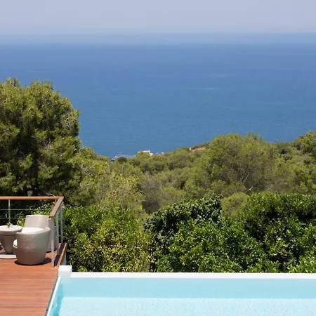 Mikael's Home, Contemporary With Striking Architecture Villa